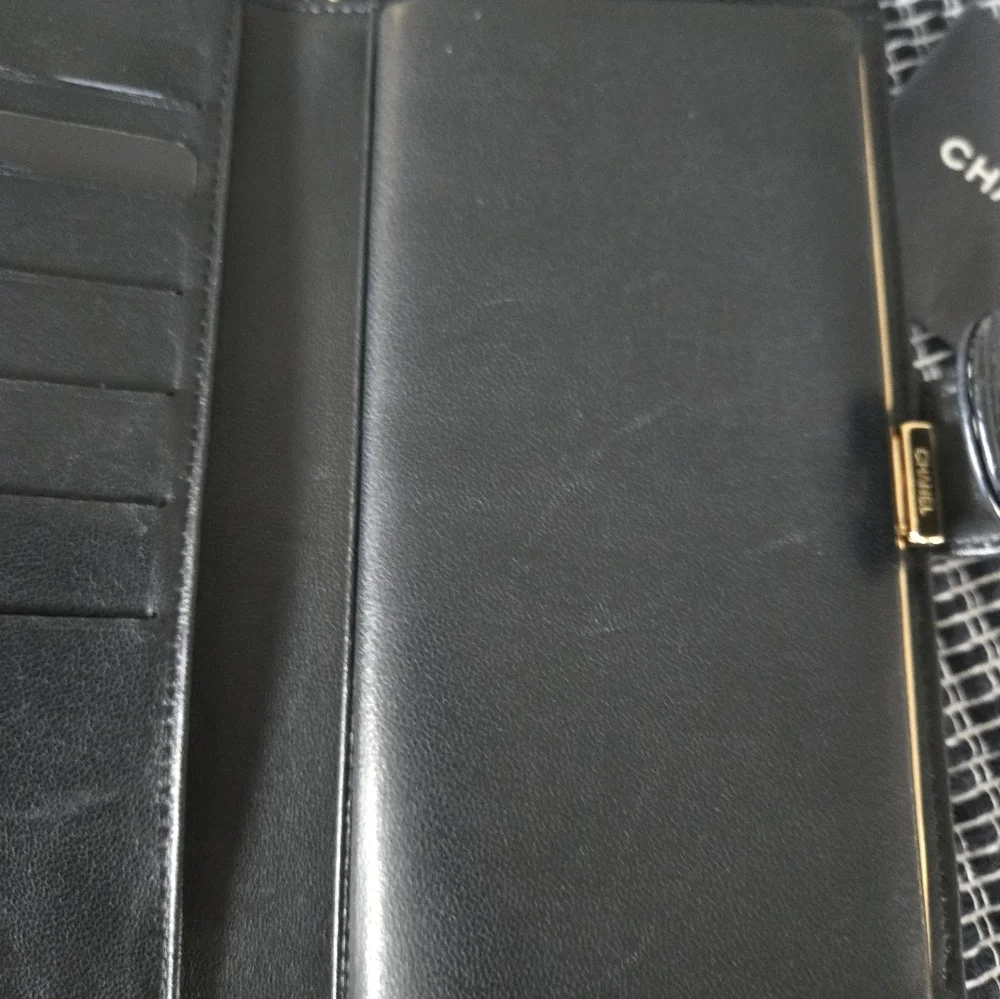 Chane CC Logol Black Leather Wallet